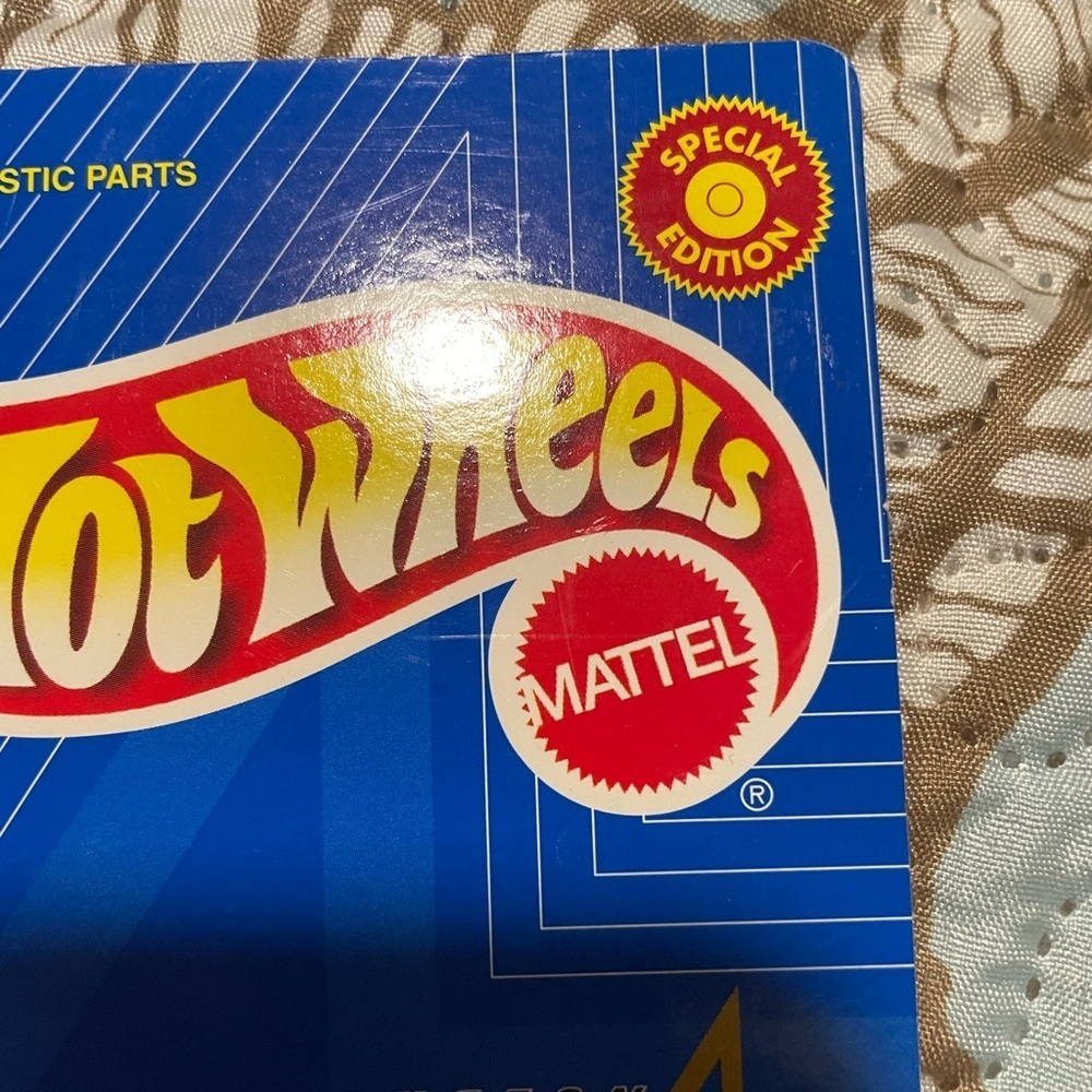 Coca-Cola Hot Wheels Houston Astros Car - White and Red - Picture 8 of 11